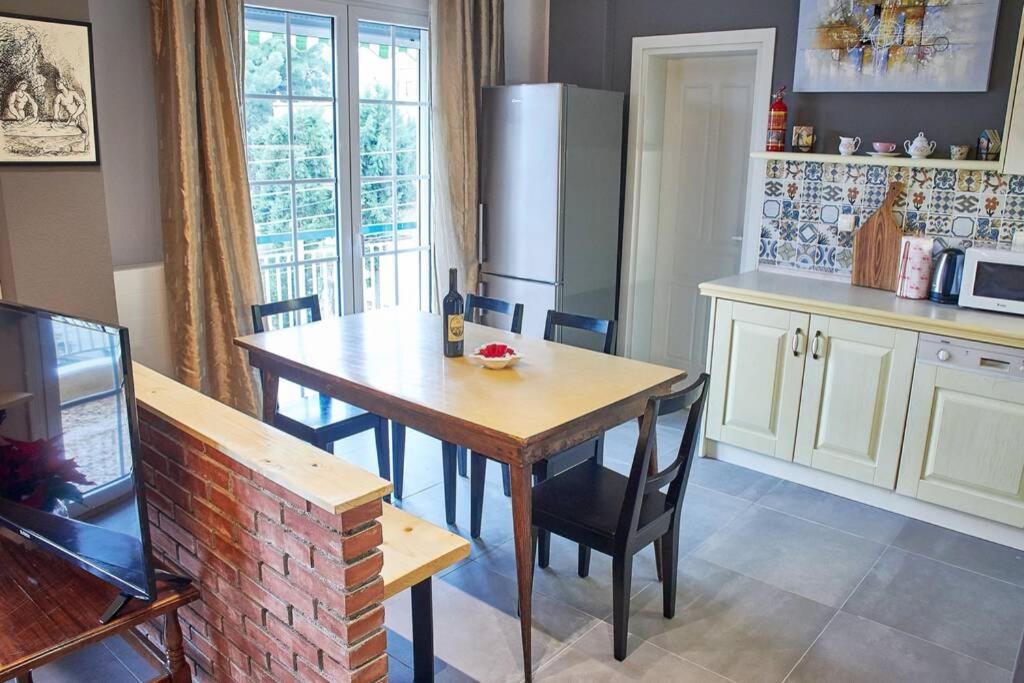 Art Luxury Designer Apartment Драма Екстер'єр фото